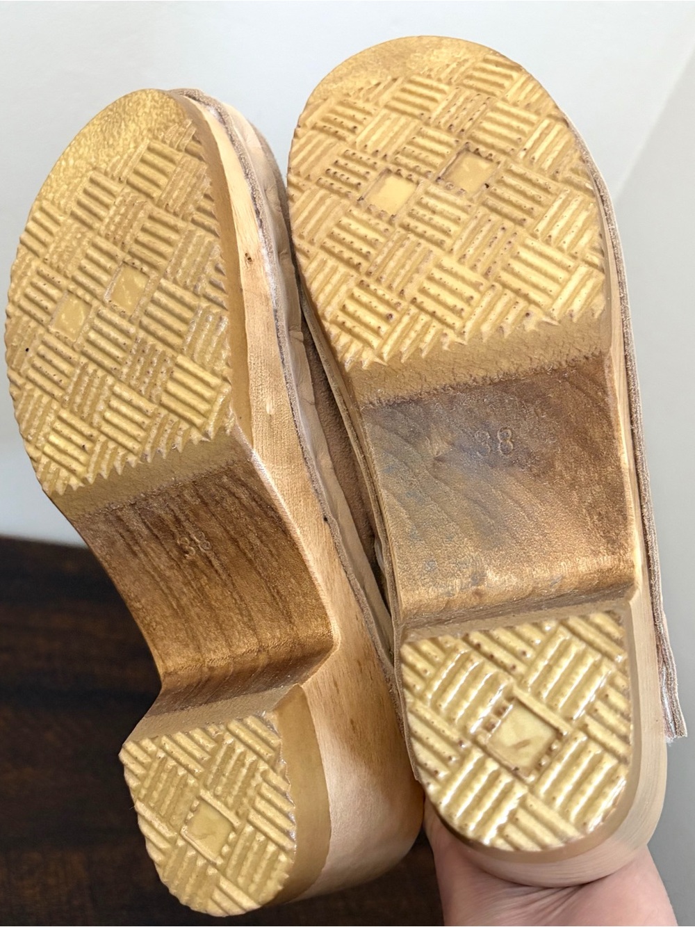 No. 6 Dakota Shearling Clogs Mid Heel Fawn Suede - Picture 12 of 13